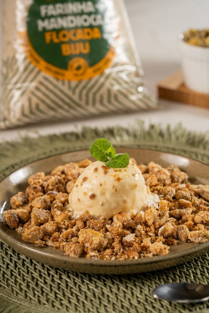 Nuts com farinha biju