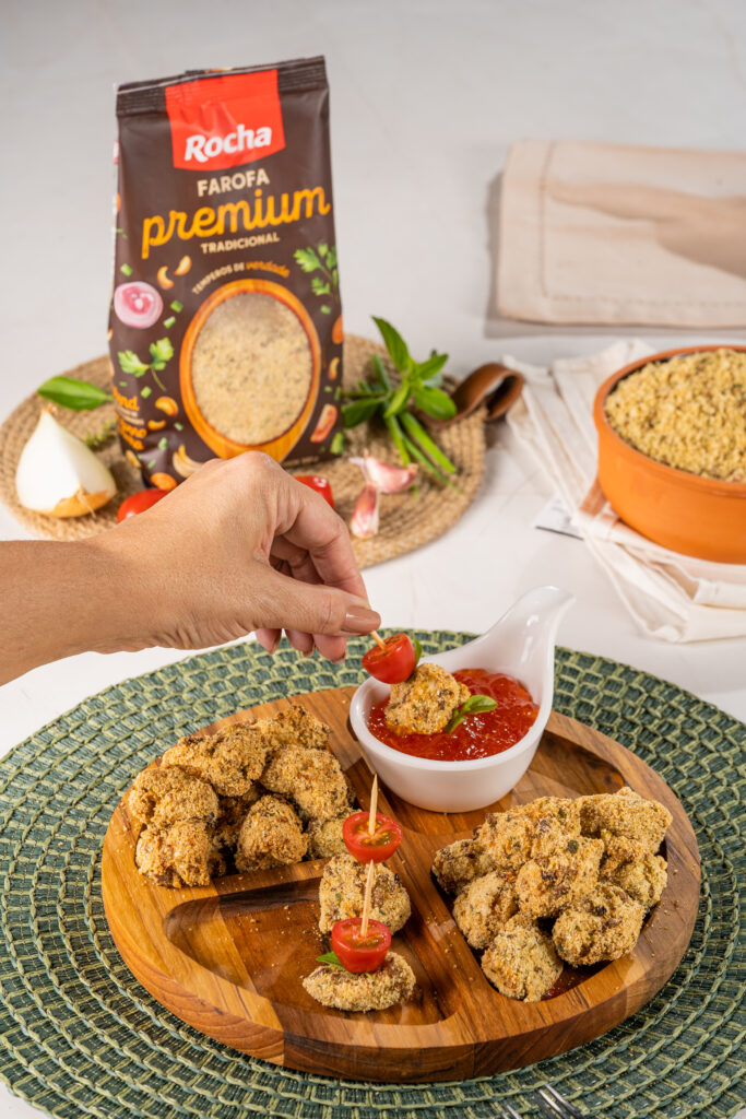 Frango empanado com farofa